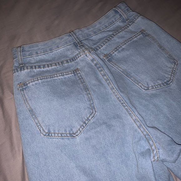 High Waisted Mom Jeans - Picture 5 of 5